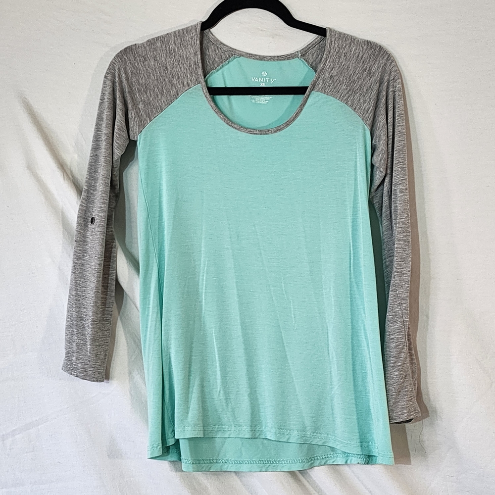 Vanity Women's Mint and Gray Long Sleeve Top
